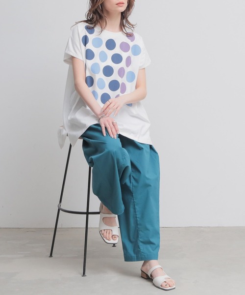 n'OrLABEL(ノアールレーベル)の「配色ドットプリントフレンチスリーブTシャツ(Tシャツ/カットソー・レディース・オフホワイト/チャコール・2/1)」の7枚目の写真