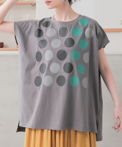 n'OrLABEL(ノアールレーベル)の「配色ドットプリントフレンチスリーブTシャツ(Tシャツ/カットソー・レディース・オフホワイト/チャコール・2/1)」の11枚目の写真