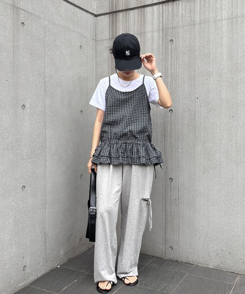 ISOOK（アイスー）の「【ISOOK / アイスー】ウエストリボンチェックフリルキャミソール / ビスチェ タンクトップ ノースリーブ レイヤード 重ね着 チュニック丈 ホワイト ネイビー 白 紺 ZOZOTOWN限定（キャミソール・レディース・ネイビー/ホワイト・FREE）」の10枚目の写真