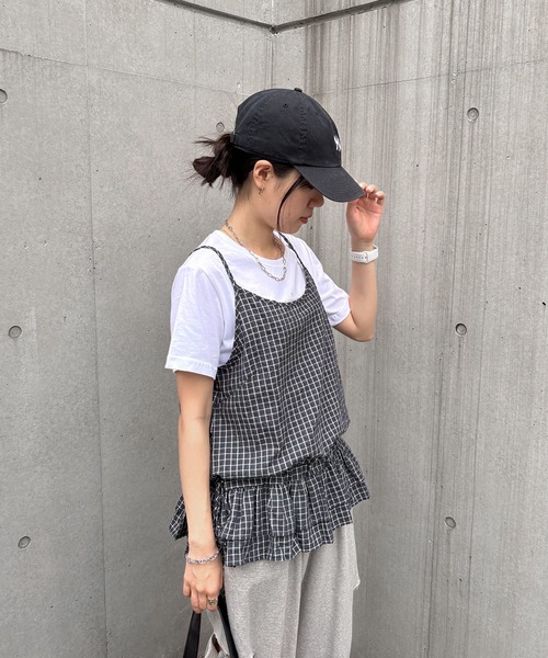 ISOOK（アイスー）の「【ISOOK / アイスー】ウエストリボンチェックフリルキャミソール / ビスチェ タンクトップ ノースリーブ レイヤード 重ね着 チュニック丈 ホワイト ネイビー 白 紺 ZOZOTOWN限定（キャミソール・レディース・ネイビー/ホワイト・FREE）」の15枚目の写真