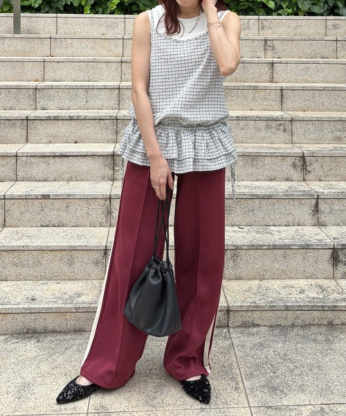 ISOOK（アイスー）の「【ISOOK / アイスー】ウエストリボンチェックフリルキャミソール / ビスチェ タンクトップ ノースリーブ レイヤード 重ね着 チュニック丈 ホワイト ネイビー 白 紺 ZOZOTOWN限定（キャミソール・レディース・ネイビー/ホワイト・FREE）」の12枚目の写真