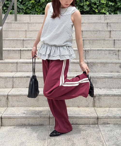 ISOOK（アイスー）の「【ISOOK / アイスー】ウエストリボンチェックフリルキャミソール / ビスチェ タンクトップ ノースリーブ レイヤード 重ね着 チュニック丈 ホワイト ネイビー 白 紺 ZOZOTOWN限定（キャミソール・レディース・ネイビー/ホワイト・FREE）」の5枚目の写真