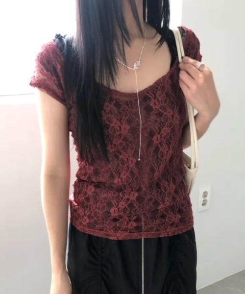 Vipoa（ヴィポア）の「フラワーレーススリムトップス（Tシャツ/カットソー・レディース・ホワイト/ピンク/レッド/ブラック/ブルー・FREE）」の5枚目の写真