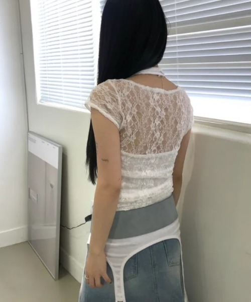 Vipoa（ヴィポア）の「フラワーレーススリムトップス（Tシャツ/カットソー・レディース・ホワイト/ピンク/レッド/ブラック/ブルー・FREE）」の8枚目の写真