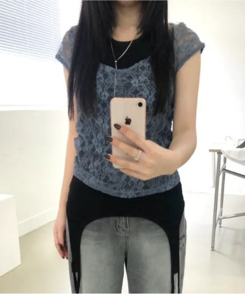 Vipoa（ヴィポア）の「フラワーレーススリムトップス（Tシャツ/カットソー・レディース・ホワイト/ピンク/レッド/ブラック/ブルー・FREE）」の12枚目の写真