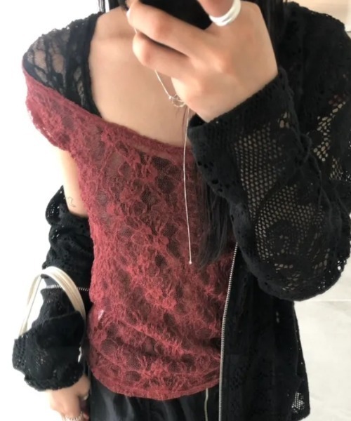 Vipoa（ヴィポア）の「フラワーレーススリムトップス（Tシャツ/カットソー・レディース・ホワイト/ピンク/レッド/ブラック/ブルー・FREE）」の14枚目の写真