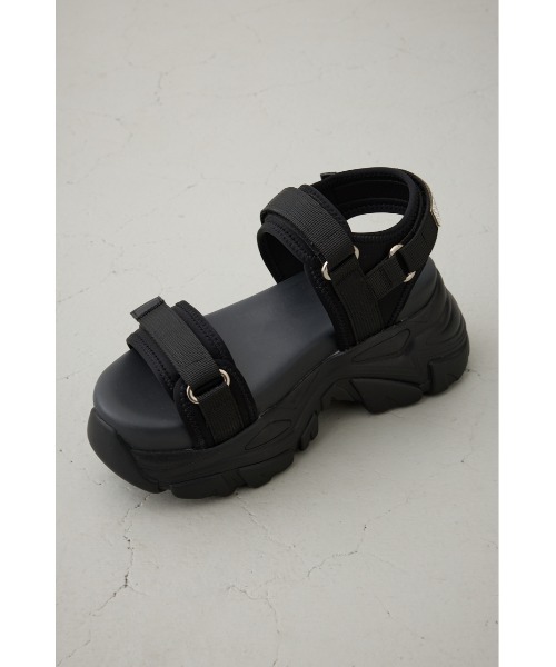AZUL by moussy（アズールバイマウジー）の「ラインストーンスニーカーソールサンダル（サンダル・レディース・ブラック/ライトベージュ・SMALL/MEDIUM/LARGE）」の17枚目の写真
