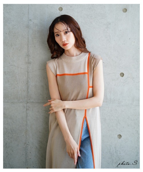 Sawa a la mode(サワアラモード)の「麻タッチスリットニットワンピース(ワンピース・レディース・ブラック/ベージュ・FREE)」の4枚目の写真