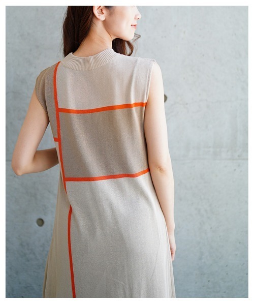 Sawa a la mode(サワアラモード)の「麻タッチスリットニットワンピース(ワンピース・レディース・ブラック/ベージュ・FREE)」の10枚目の写真