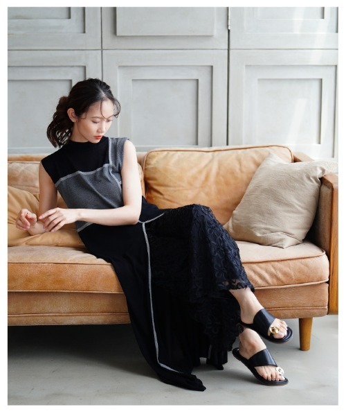 Sawa a la mode(サワアラモード)の「麻タッチスリットニットワンピース(ワンピース・レディース・ブラック/ベージュ・FREE)」の17枚目の写真