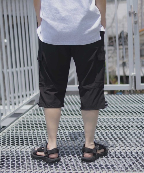 OUTDOOR PRODUCTS(アウトドアプロダクツ)の「OUTDOOR PRODUCTS ポリリップストレッチカーゴクロップドパンツ【UVカット ドライ】(カーゴパンツ・メンズ・ブラック/カーキ/グレイッシュベージュ・M/L/XL)」の9枚目の写真
