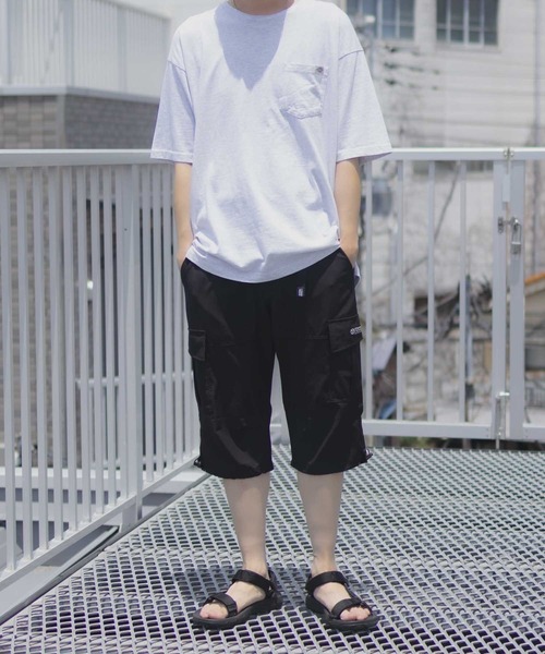 OUTDOOR PRODUCTS(アウトドアプロダクツ)の「OUTDOOR PRODUCTS ポリリップストレッチカーゴクロップドパンツ【UVカット ドライ】(カーゴパンツ・メンズ・ブラック/カーキ/グレイッシュベージュ・M/L/XL)」の4枚目の写真