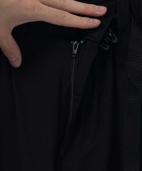 OUTDOOR PRODUCTS(アウトドアプロダクツ)の「OUTDOOR PRODUCTS ポリリップストレッチカーゴクロップドパンツ【UVカット ドライ】(カーゴパンツ・メンズ・ブラック/カーキ/グレイッシュベージュ・M/L/XL)」の20枚目の写真