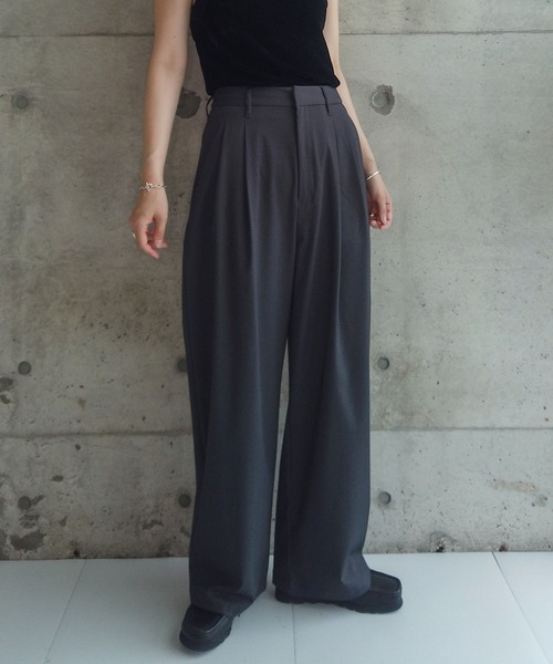 ZOZOMARKET(ゾゾマーケット)の「ZOZOMARKET by RIKA-ファインツイルワイドスラックス(スラックス・レディース・チャコールグレー/ブラック/ネイビー・マルチサイズ)」の4枚目の写真