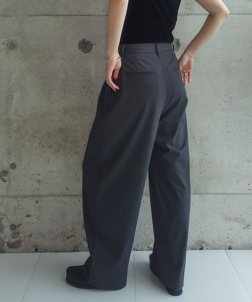 ZOZOMARKET(ゾゾマーケット)の「ZOZOMARKET by RIKA-ファインツイルワイドスラックス(スラックス・レディース・チャコールグレー/ブラック/ネイビー・マルチサイズ)」の6枚目の写真