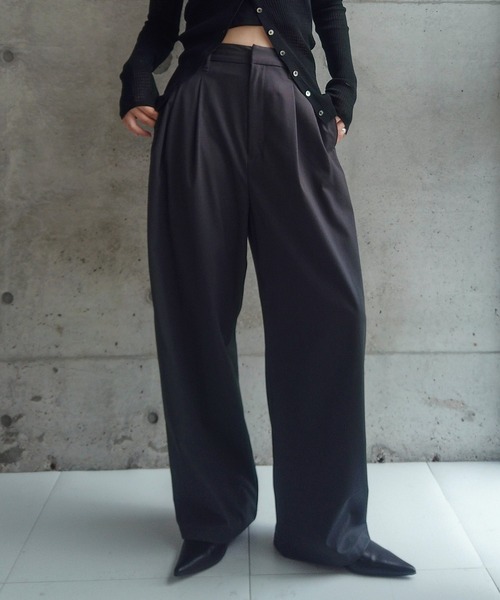 ZOZOMARKET(ゾゾマーケット)の「ZOZOMARKET by RIKA-ファインツイルワイドスラックス(スラックス・レディース・チャコールグレー/ブラック/ネイビー・マルチサイズ)」の1枚目の写真