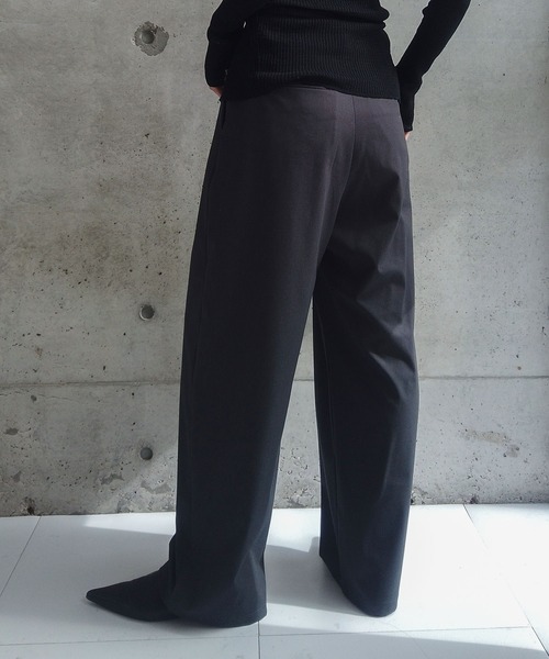 希少サイズ　MARKAWARE 定番 綺麗系ワイドスラックス　ブラック MARKAWARE/マーカウェア】別注 TRIPLE PLEATED EASY TROUSERS
