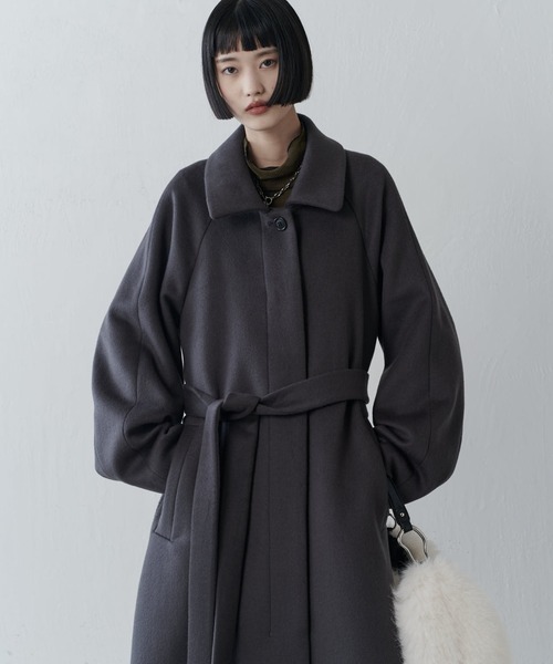 Lui's（ルイス）の「ビーバーメルトンボリュームコート（ステンカラーコート・レディース・ブラック/チャコールグレー・FREE）」の13枚目の写真