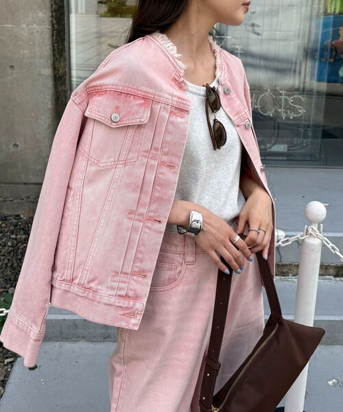 fredy emue（フレディエミュ）の「ノーカラーコンパクトデニムジャケット（デニムジャケット・レディース・ピンク/ブラウン/ブルー・38）」の8枚目の写真