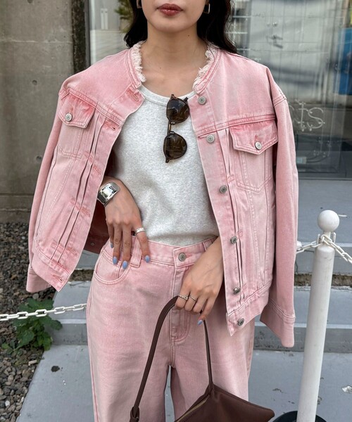 fredy emue（フレディエミュ）の「ノーカラーコンパクトデニムジャケット（デニムジャケット・レディース・ピンク/ブラウン/ブルー・38）」の9枚目の写真