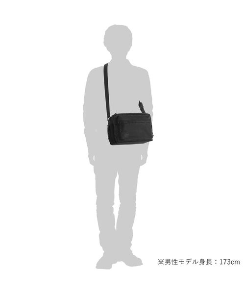POTR(ピーオーティーアール)の「パックス ショルダーパック(L) with スーベニアバッグ(ショルダーバッグ・メンズ・ブラック・FREE)」の12枚目の写真