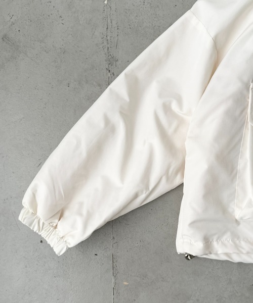 Bamm(バム)の「ショート丈マウンテンパーカー(マウンテンパーカー・レディース・アイボリー/ブラック・FREE)」の7枚目の写真