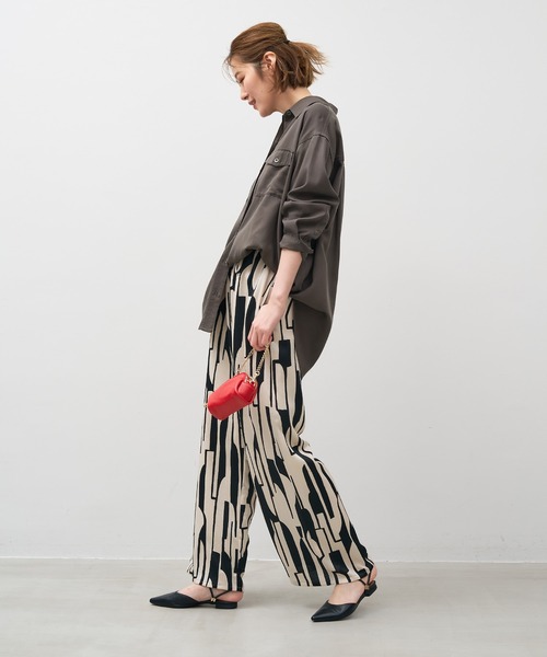 MICA&DEAL(マイカ&ディール)の「サテンプリントイージーパンツ(その他パンツ・レディース・アイボリー/ブラウン/ブルー・FREE)」の7枚目の写真