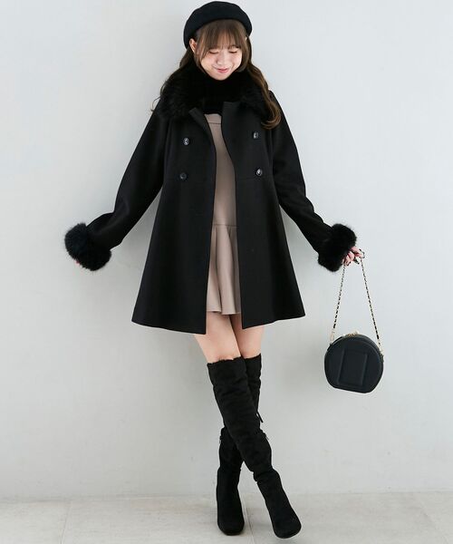 新品タグ有✩本物✩ブラックグラマ✩ファーコート✩後にスリット入り✩軽いですよ マルチwayフェイクファーカラーフレアコート（その他アウター