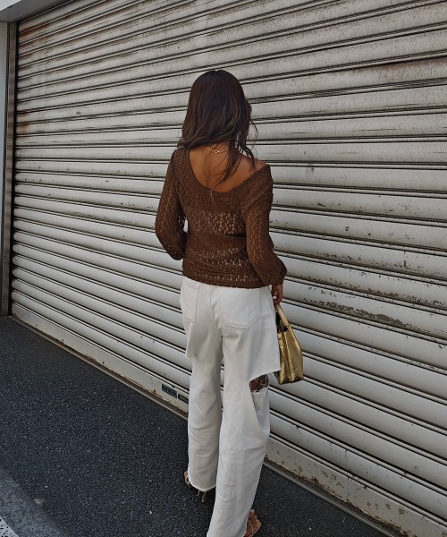 esutoreja(エストレジャ)の「フラワーレースバックオープントップス(Tシャツ/カットソー・レディース・ブラウン/アイボリー/ブラック・FREE)」の13枚目の写真