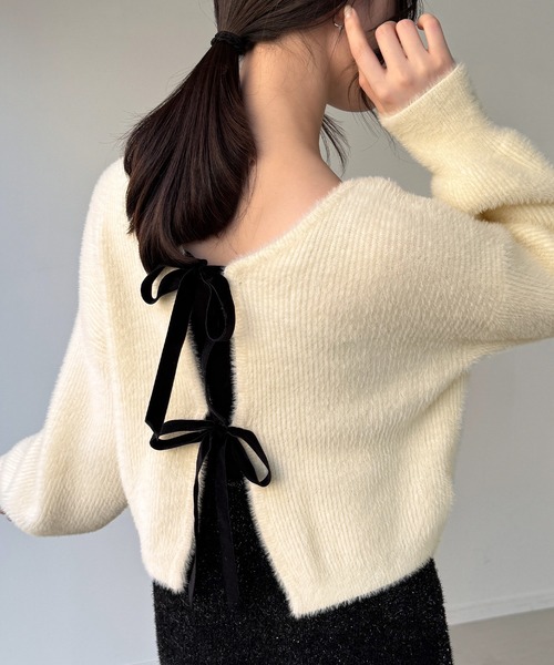junoah(ジュノア)の「2wayベロアリボンシャギーニットカーディガン(カーディガン/ボレロ・レディース・レッド/アイボリー/チャコール・LARGE/MEDIUM)」の6枚目の写真