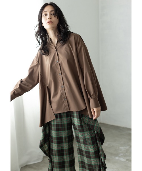 OSMOSIS（オズモーシス）の「バックフレアーブラウス（シャツ/ブラウス・レディース・ブラック/ホワイト/ブラウン・ONE SIZE）」の8枚目の写真