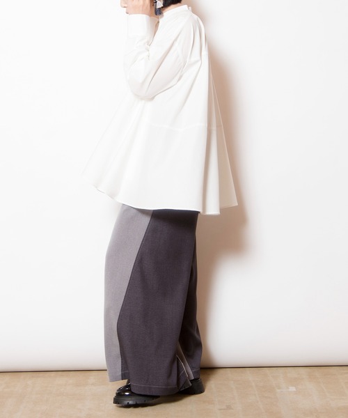 OSMOSIS（オズモーシス）の「バックフレアーブラウス（シャツ/ブラウス・レディース・ブラック/ホワイト/ブラウン・ONE SIZE）」の21枚目の写真