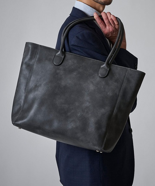 TETE HOMME(テットオム)の「【WEB限定】A4対応 オンオフ兼用 レザータッチトートバッグ(トートバッグ・メンズ・ブラック/チャコールグレー/ネイビー/ブラウン・FREE)」の3枚目の写真