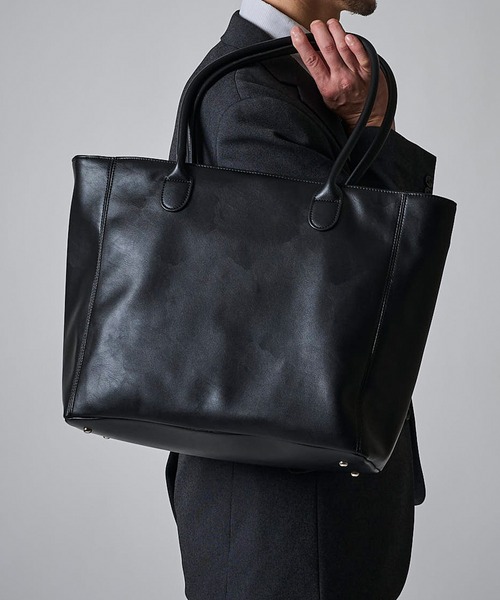 TETE HOMME(テットオム)の「【WEB限定】A4対応 オンオフ兼用 レザータッチトートバッグ(トートバッグ・メンズ・ブラック/チャコールグレー/ネイビー/ブラウン・FREE)」の2枚目の写真