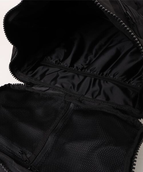 NEW ERA(ニューエラ)の「【NEW ERA/ニューエラ】BOX PACK LARGE(バックパック/リュック・メンズ・ブラック系その他/ブラック・FREE)」の5枚目の写真