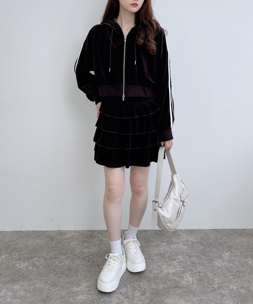 INGNI（イング）の「サイドラインジップベロアパーカー(セットアップ対応)（パーカー・レディース・ブラウン/ブラック/グレー・M）」の22枚目の写真