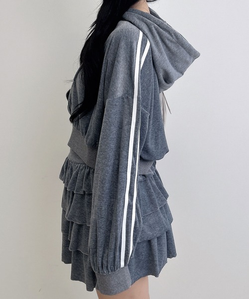 INGNI（イング）の「サイドラインジップベロアパーカー(セットアップ対応)（パーカー・レディース・ブラウン/ブラック/グレー・M）」の14枚目の写真