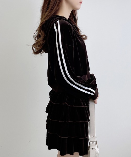 INGNI（イング）の「サイドラインジップベロアパーカー(セットアップ対応)（パーカー・レディース・ブラウン/ブラック/グレー・M）」の20枚目の写真