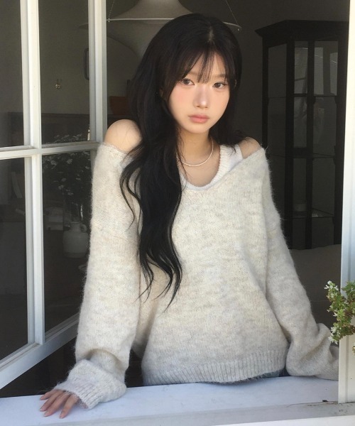 Teem Store（チームストア）の「【2点セット】ニットタンクトップ＋ Vネックニットトップス（ニット/セーター・レディース・ベージュ/アイボリー/グレー/サックスブルー・F）」の12枚目の写真