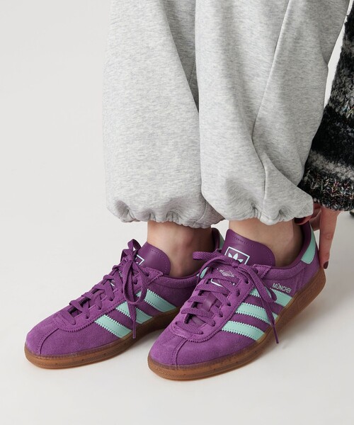 adidas Originals（アディダスオリジナルス）の「＜adidas Originals＞ミュンヘン/スニーカー（スニーカー・レディース・パープル/ダークブラウン・23.5cm/22.5cm/24cm/24.5cm/25cm/23cm）」の2枚目の写真