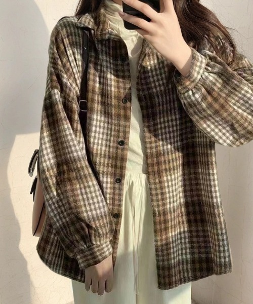 cammie(キャミー)の「チェック格子シャツ(シャツ/ブラウス・レディース・ホワイト/ブラウン/ブルー/ベージュ・F)」の3枚目の写真