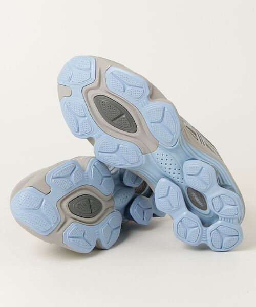 ASICS(アシックス)の「GEL-KINETIC FLUENT / ゲルキネティック フルーエント(スニーカー・メンズ・グレー×サックスブルー・24.5/23/29/28/24/25.5/26.5/23.5/27/25/26/28.5/27.5)」の6枚目の写真