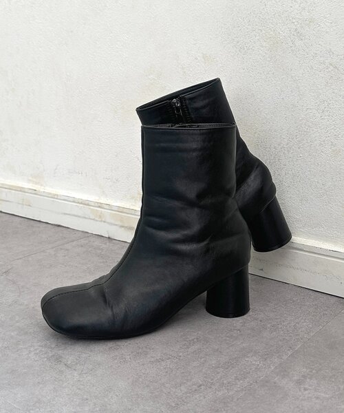 Thevon（ゼボン）の「ラウンドトゥヒールブーツ（ブーツ・レディース・ブラック・M/L）」の2枚目の写真