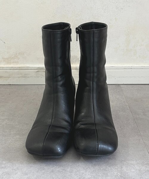 Thevon（ゼボン）の「ラウンドトゥヒールブーツ（ブーツ・レディース・ブラック・M/L）」の7枚目の写真