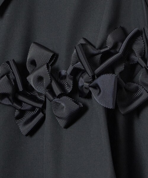 LOULOU WILLOUGHBY（ルルウィルビー）の「【LOULOU WILLOUGHBY】メニーリボンパフスリーブシャツ（シャツ/ブラウス・レディース・オフホワイト/ネイビー・2）」の18枚目の写真