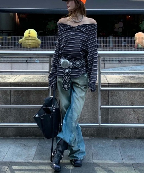 MAISON DE THERESE(メゾン ド テレーズ)の「オフショルダーボーダー柄長袖Tシャツ ロン T(Tシャツ/カットソー・レディース・グレー/ベージュ・L)」の4枚目の写真