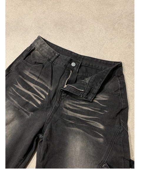 lilful(リルフル)の「ウォッシュ加工 カーブデニムパンツ(デニムパンツ・レディース・ブラック・M/L)」の10枚目の写真