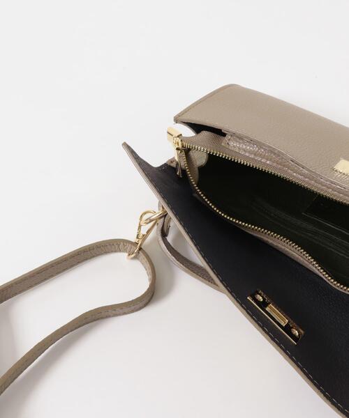 URBAN RESEARCH ROSSO WOMEN(アーバンリサーチ ロッソ)の「AULENTTI ワイドショルダーBAG(ショルダーバッグ・レディース・ベージュ/ブラウン系その他・FREE)」の4枚目の写真