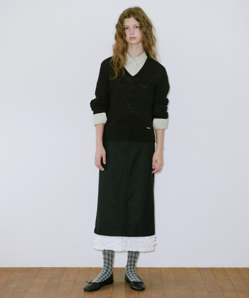 SINOON（シヌーン）の「Hairy Boucle V-Neck Knit(Black)（ニット/セーター・レディース・ブラック・FREE）」の2枚目の写真