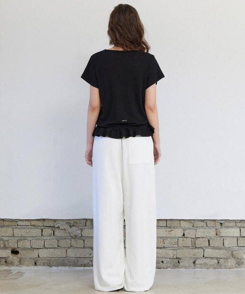 RENSE(レンセ)の「Eyelet Frill Half T-shirt Black(Tシャツ/カットソー・レディース・その他・OS)」の3枚目の写真